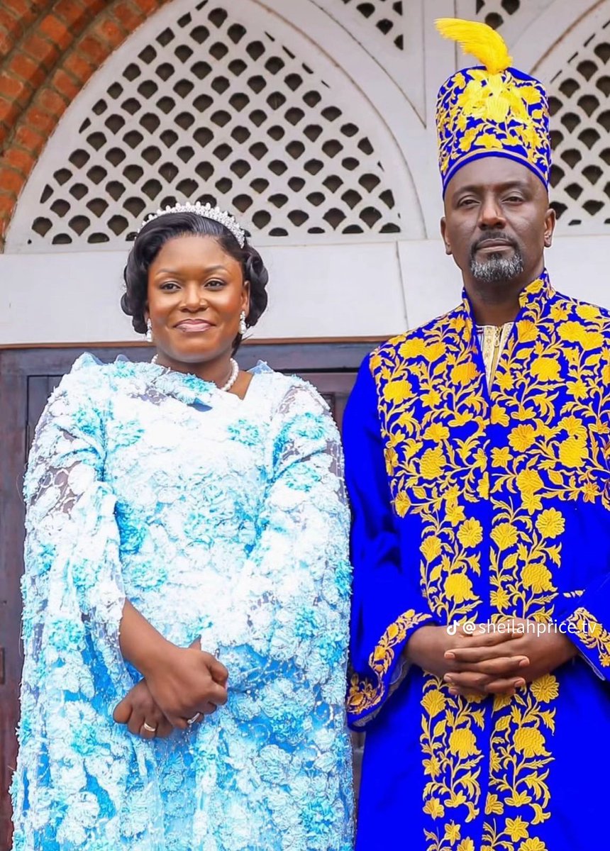 Esther_9ebe's tweet photo. The only man who promised, “I’ll make you a queen” 👑, and he fulfilled it. 🥰🥰 https://t.co/889IUgRJza