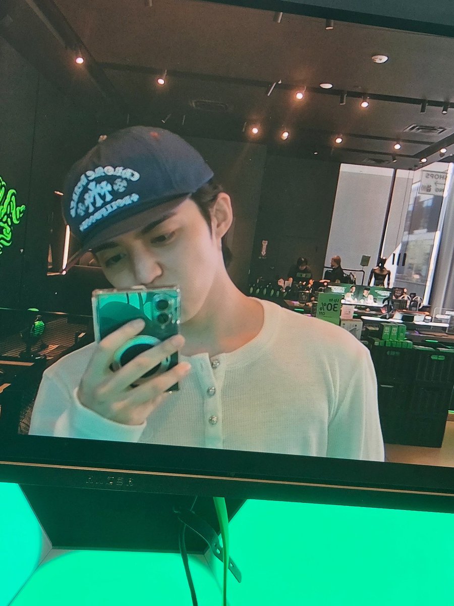 sounds_of_cheol's tweet photo. sound_of_coups 📷🖤 https://t.co/KULA79EQKA