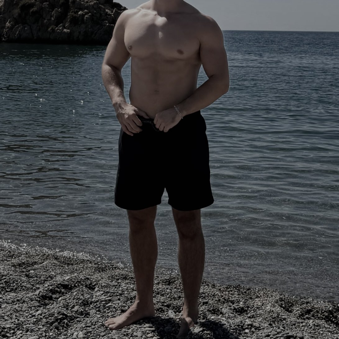 BOSSXPR0's tweet photo. ㅤ ᅠ
ᅠ

⚲ ꜱᴛ. ʙᴀʀᴛʜꜱ.

— Día de playa. https://t.co/tgKrL28hS3