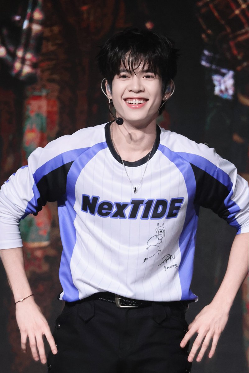 junjujune's tweet photo. เริ่มรู้สึกว่าอยากเห็นฮีถ่ายแบบอีก หล่ออะ 🙈 น่ารักก็ได้ ได้ทุกมู้ด 
#NexT1DEStillHereinHangzhou 
#DORN #佑泷 #DornKhumraj  #NexT1DE_DORN #NexT1DE https://t.co/xSvsAh8MCB