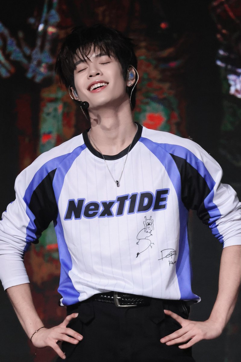 junjujune's tweet photo. เริ่มรู้สึกว่าอยากเห็นฮีถ่ายแบบอีก หล่ออะ 🙈 น่ารักก็ได้ ได้ทุกมู้ด 
#NexT1DEStillHereinHangzhou 
#DORN #佑泷 #DornKhumraj  #NexT1DE_DORN #NexT1DE https://t.co/xSvsAh8MCB