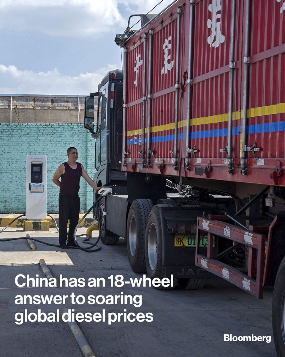 business's tweet photo. E-trucks are booming in China. That's helping the country cut emissions, strengthen energy security and dominate another green transition sector. https://t.co/63aRKInEUF

📷️: Gilles Sabrié/Bloomberg https://t.co/WtPifjnGfz