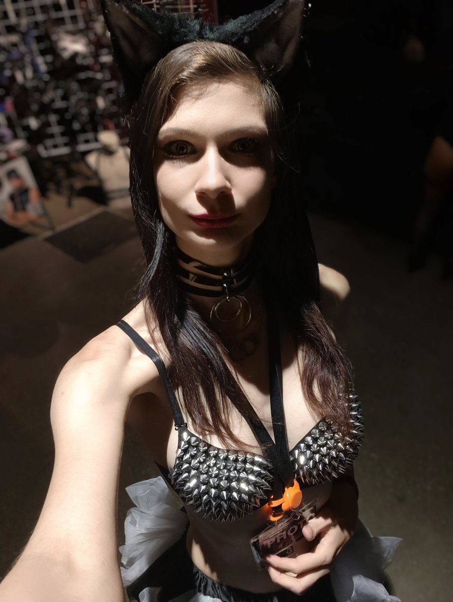 MolliNightheart's tweet photo. Meow 🐈‍⬛ https://t.co/5lSgGCpzrS