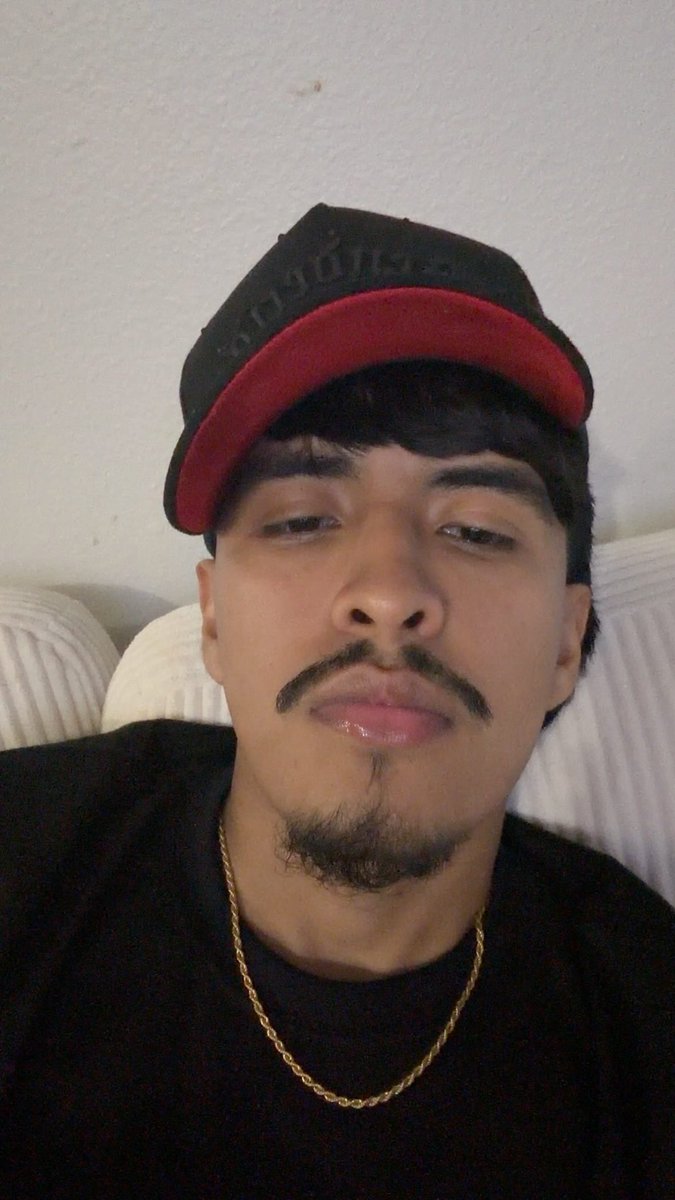 theyluvruiiz's tweet photo. the face / the dick https://t.co/HdbKG2kvp0