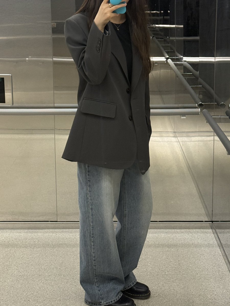 ihrtcoff22's tweet photo. 발표가 있어서 답지 않게 차려입고 학교 옴.. https://t.co/yhhlZSA4Lj
