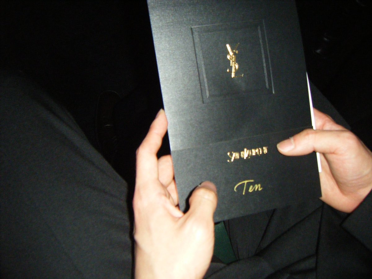TEN_offcl's tweet photo. ✨YSL NIGHT🌃

TEN AT SAINT LAURENT SUMMER27
#TEN #YSL #SaintLaurent
#SaintLaurentxTEN
#TENforYSLPFW27 https://t.co/MHFIKKpqN7