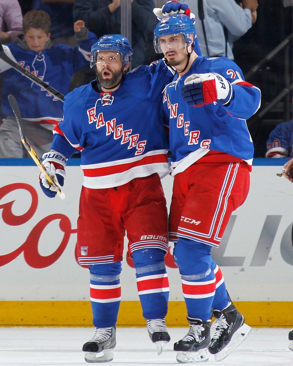 From teammates to player-coach! ❤️

Martin St. Louis and Chris Kreider are reunited again with the @​CanadiensMTL. #NHLFaceOff 
 [📷](https://pbs.twimg.com/medi