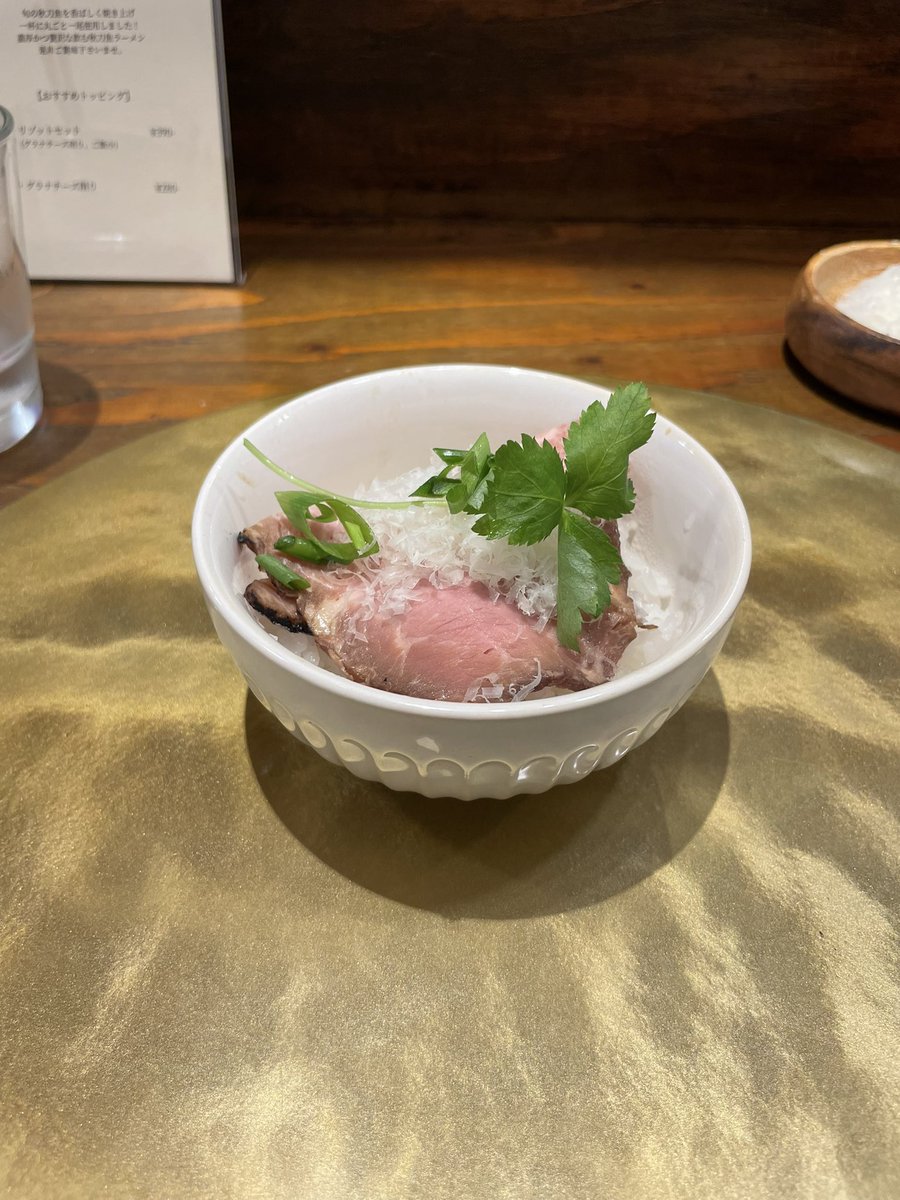 michyhiro's tweet photo. ←セルフチーズ豚丼🤤
　　　　　↓
レミオロメンおじや🤤→ https://t.co/F6oqLTYmXZ