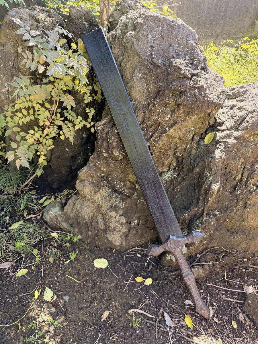 tanabekoubou's tweet photo. できたぁー👍
先端が尖ってない剣風プレート🍽️🗡️

先日フレンチ料理を食べ時の経験を活かしてみましたぁ🥬🐟🍖🍷

使い方は後日ねぇ✨

✨✨✨🍕次回の出展🗡️✨✨✨
⬇️⬇️ ⬇️⬇️ ⬇️⬇️ ⬇️⬇️ ⬇️⬇️

新潟ホビーマーケット
【出展名】 田辺工房
【出展日】10月25日
【会場】デッキー401
【ブース番号】 まだよぉ✨
 #新潟ホビーマーケット

デザインフェスタvol.64
【出展名】 田辺工房
【出展日】11月14日15日
【会場】東京ビックサイト
【ブース番号】 H-314
 #デザフェス64
#日常にファンタジーを