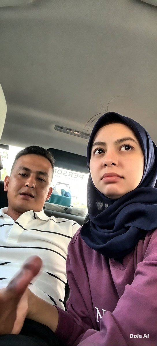 czourmy's tweet photo. agak deg-degan diparkiran 
https://t.co/wx2exBgggn https://t.co/yw6MZy6ikT