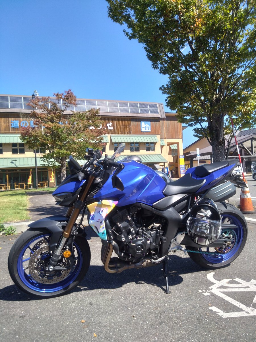 ryu_e26's tweet photo. 今日は西の方を少々
超バイク日和だ〜〜 https://t.co/568U4hTJf2