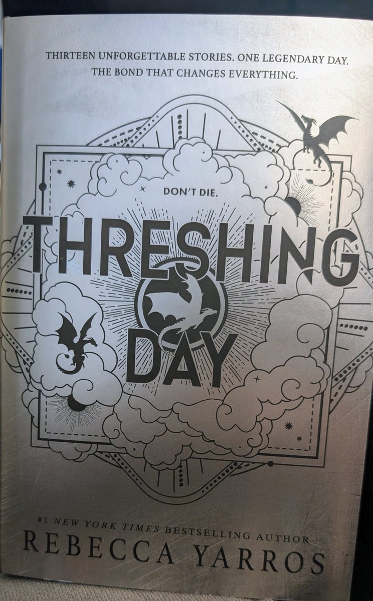 miss604_RN's tweet photo. Yes!!! My book is here! 

#ThreshingDay #RebeccaYarros #FourthWing #EmpyreanSeries https://t.co/rh7kHTnllT