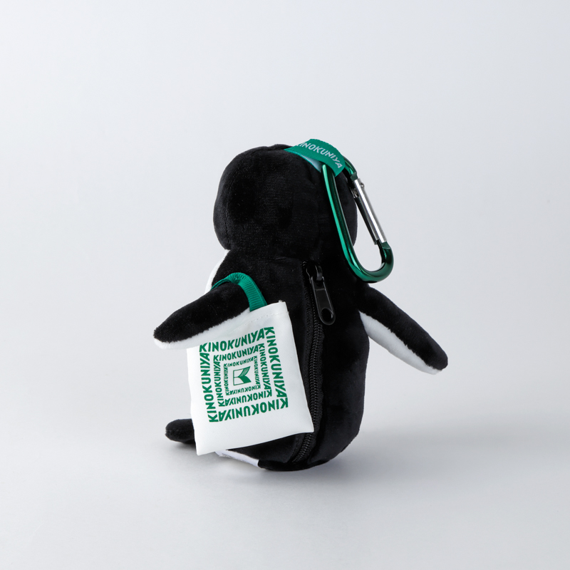 travelwatch_jp's tweet photo. 紀ノ国屋「Suicaのペンギン」最後のコラボはマスコットバッグ。一緒にお出かけできるカラビナ付き https://t.co/3Yz6W8r97F https://t.co/gjAxiwcGYa