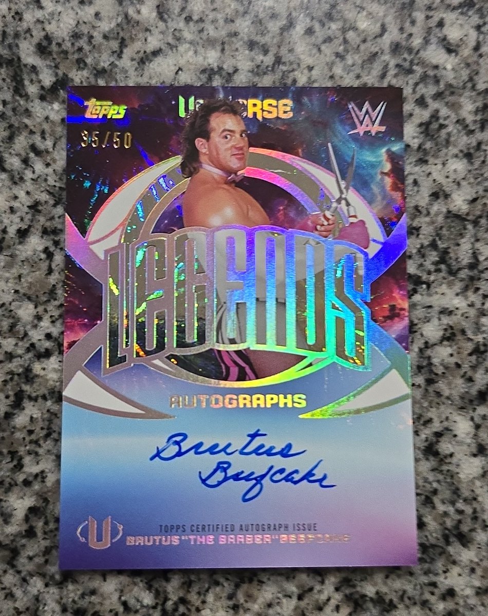 GillisFrank's tweet photo. @brutusbeefcake_ autograph 35/50 pulled from a mega box today! Pretty cool to pull a hall of fame autograph! #hof2019 #thebarber #wwe https://t.co/uy2W5Hr0u6