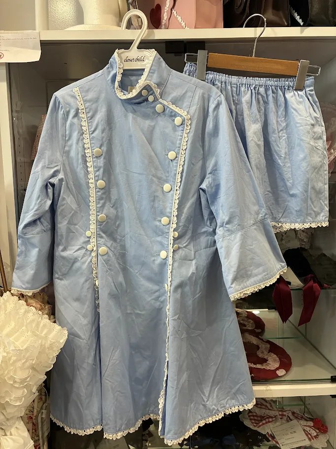 c_childOsaka's tweet photo. 2003年発売
metamorphose
七分丈袖ワンピース（パンツ付き）をお買取りいたしました♪ https://t.co/JbPncBWvUE