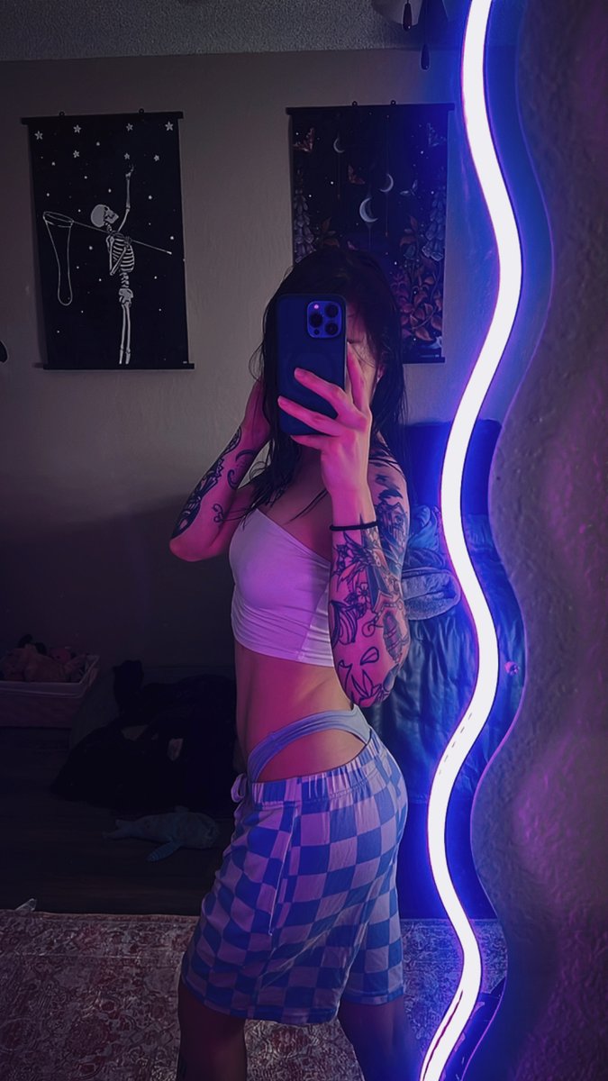 LuckyQira's tweet photo. Its 10:25pm what text are you sending me?

#fyp #nsfw #thaigirls #hot #useme #baddie https://t.co/4O4UZVcagp
