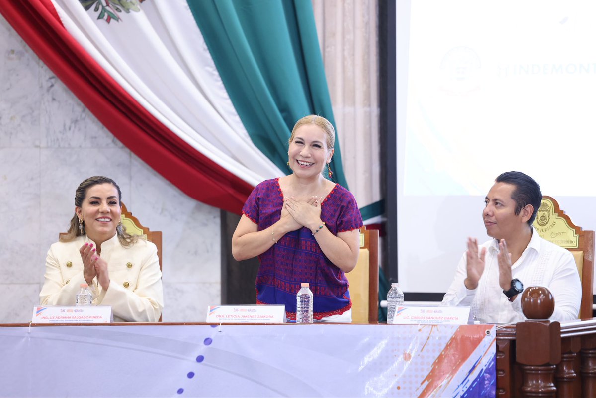 UAGro_MX's tweet photo. 🎓 En el marco del 36 aniversario de la Comisión de los Derechos Humanos del Estado de Guerrero (CDHEG), nuestra Rectora, Dra. Leticia Jiménez Zamora, asistió al Foro “Juventudes por los Derechos Humanos”, inaugurado por la Gobernadora, Mtra. Evelyn Cecia Salgado Pineda.

#UAGro https://t.co/aOCqhvdO1f