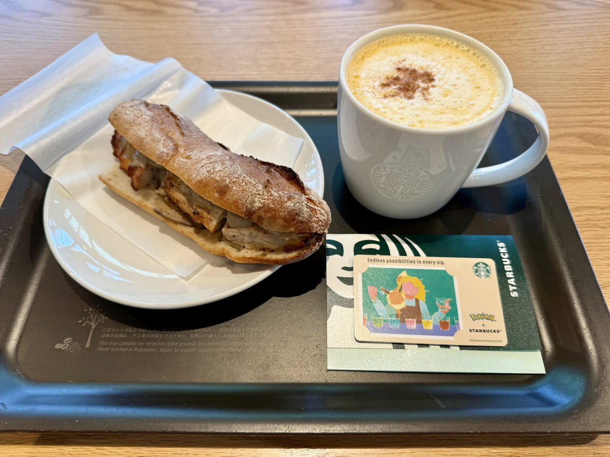 narumi9710s's tweet photo. 朝活…は挫折したのでスタバランチ！
ポケモンコラボ可愛い🫶
御三家カードはもう売り切れだった😭 https://t.co/s0yv9acUeb