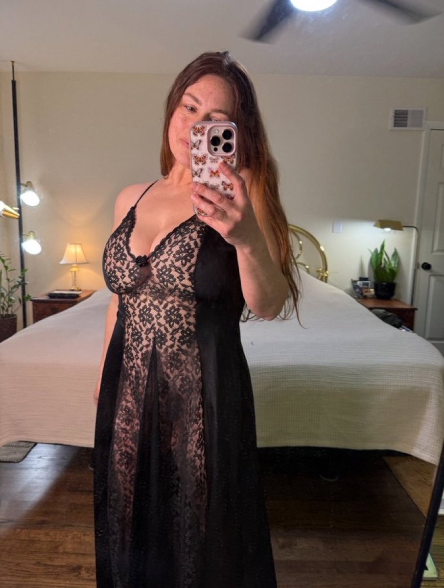 Baybeex8's tweet photo. Wanna eat me up?😉💦🫣😩😋👅👀
ASK FOR MY MENU ‼️‼️‼️
Let me spoil you 🥶🥶😏💦👅😝
#latina #latinashmu #prescott #meetups #nolimits #arizonastate #phxmeet #bigass #ArizonaNights #AZ #phxmeets #PHX #buckeye #ArizonaVibes #ArizonaDating #hookup #Tempe #mesa #Menu https://t.co/flDXUmFawd