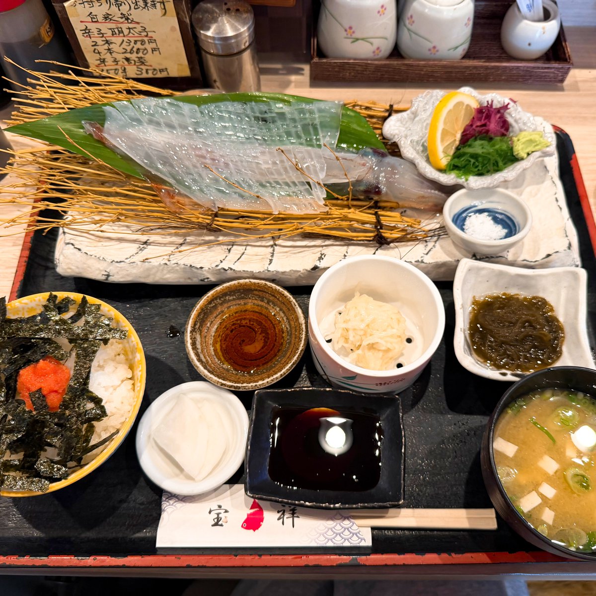 kuuneru_tabiru's tweet photo. 旅行ガチ勢が福岡グルメのガチのやつ教えます。実際食べて厳選したので保存🔖
-
・ひらお(天ぷら)
・天安(天ぷら)
・玄海(天ぷら/屋台)
・富きよ(もつ鍋)
・やま中(もつ鍋)
・もつ鍋五郎(もつ鍋/コスパ◎)
・もつ繁(もつすき焼き)
・橙(水炊き)
・長野(水炊き)
・水炊き 嗣味(水炊き)
・百式(炉端焼き)
・炉ばた三光橋(炉端焼き)
・八ちゃんラーメン(豚骨ラーメン)
・ぶっとび(豚骨ラーメン)
・大正軒ラーメン(豚骨ラーメン)
・ナカムラボ(ラーメン/ルール厳しい)
・牧のうどん(うどん)
・うどん平(うどん)

海鮮系は続く↓