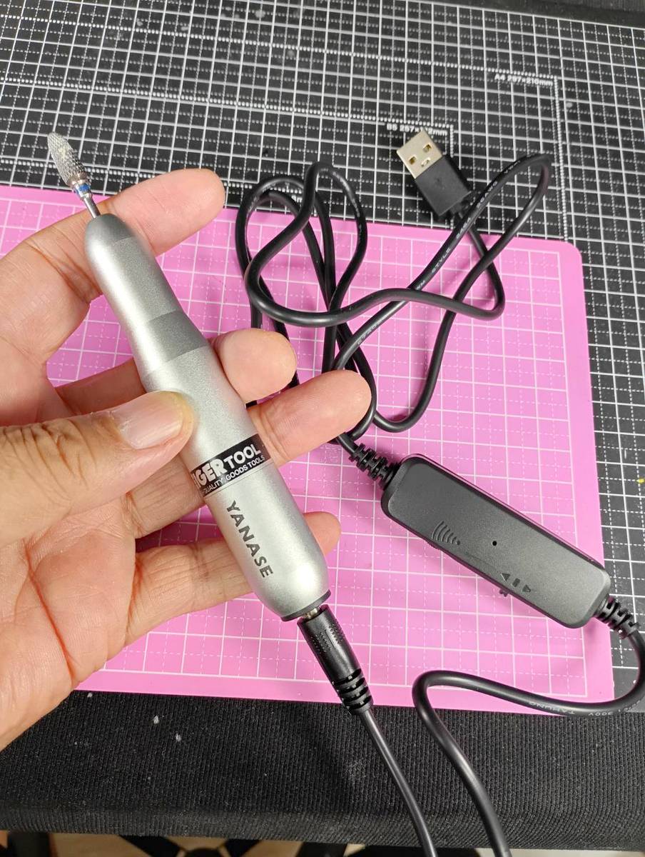 n_blood7's tweet photo. ＃アイガーツールミニルーター

今日飛び込みで商品が着弾！
「僕は初心者だしリューターなんて？！」
な､､､､人って少ないくないと思いますが
コレ絶対見て欲しい告知
超小型リューターN-KONG MINI
本体50gで最大18000回転の仕様
来る東京ホビーショーでは
特別価格2000円でのご奉仕品！安っｗ https://t.co/uLcRHY3d84