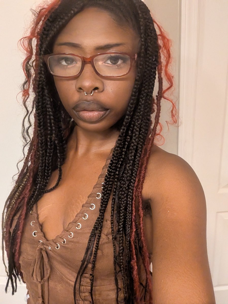 goddessvamprina's tweet photo. I could teach u a few things about obedience.. https://t.co/oYea4qKB8t