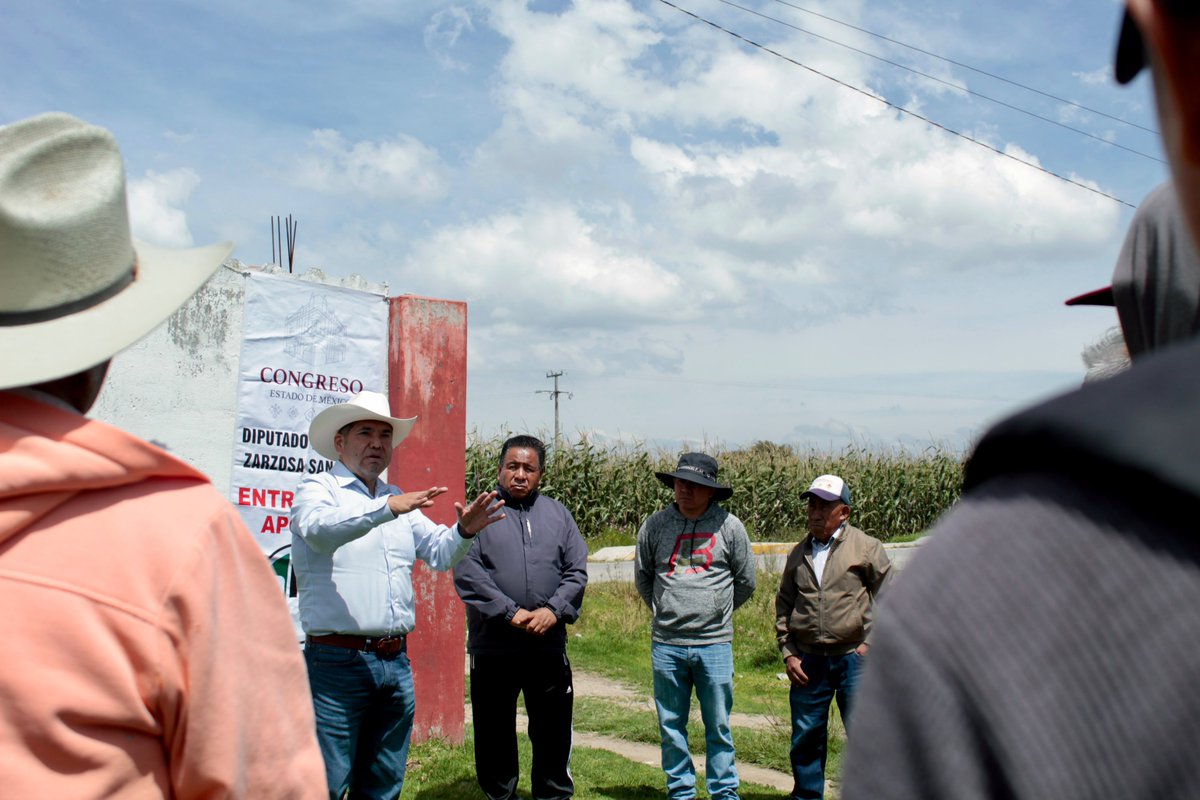 Eduardo_Zarzosa's tweet photo. 🧱 Acciones que construyen
​Seguimos sumando esfuerzos en beneficio de nuestra gente. En el Templo Emanuel (Barrio Tungareo, Emilio Portes Gil, San Felipe del Progreso) realizamos la entrega de block para mejorar sus espacios. 
​#ExperienciaQueDaResultados  #SanFelipeDelProgreso https://t.co/w9wL83N4RM