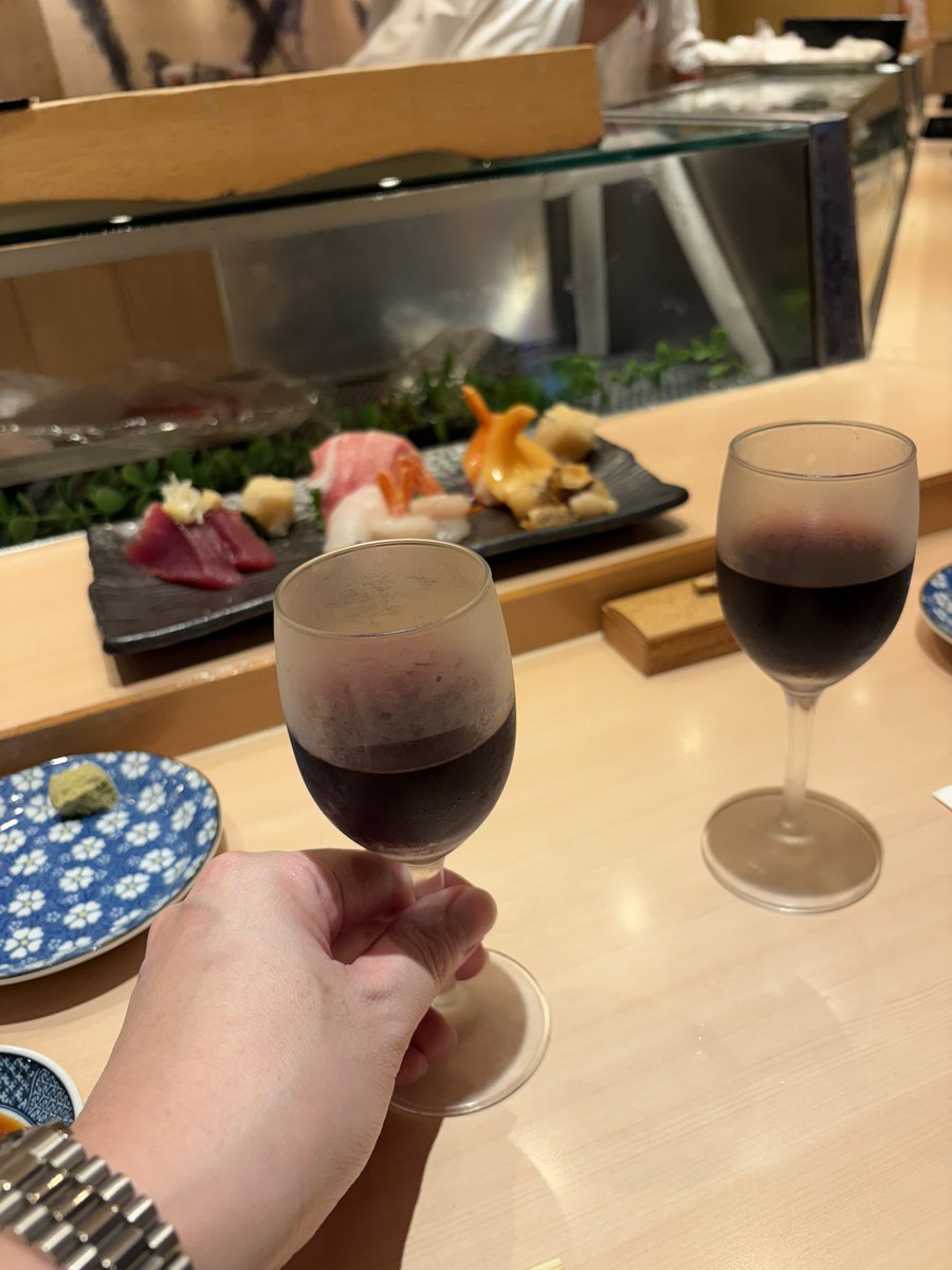 yokoham16631205's tweet photo. 昨夜はお寿司屋さんへ🍣
楽しかった〜🥰 https://t.co/ghFWE05QCX
