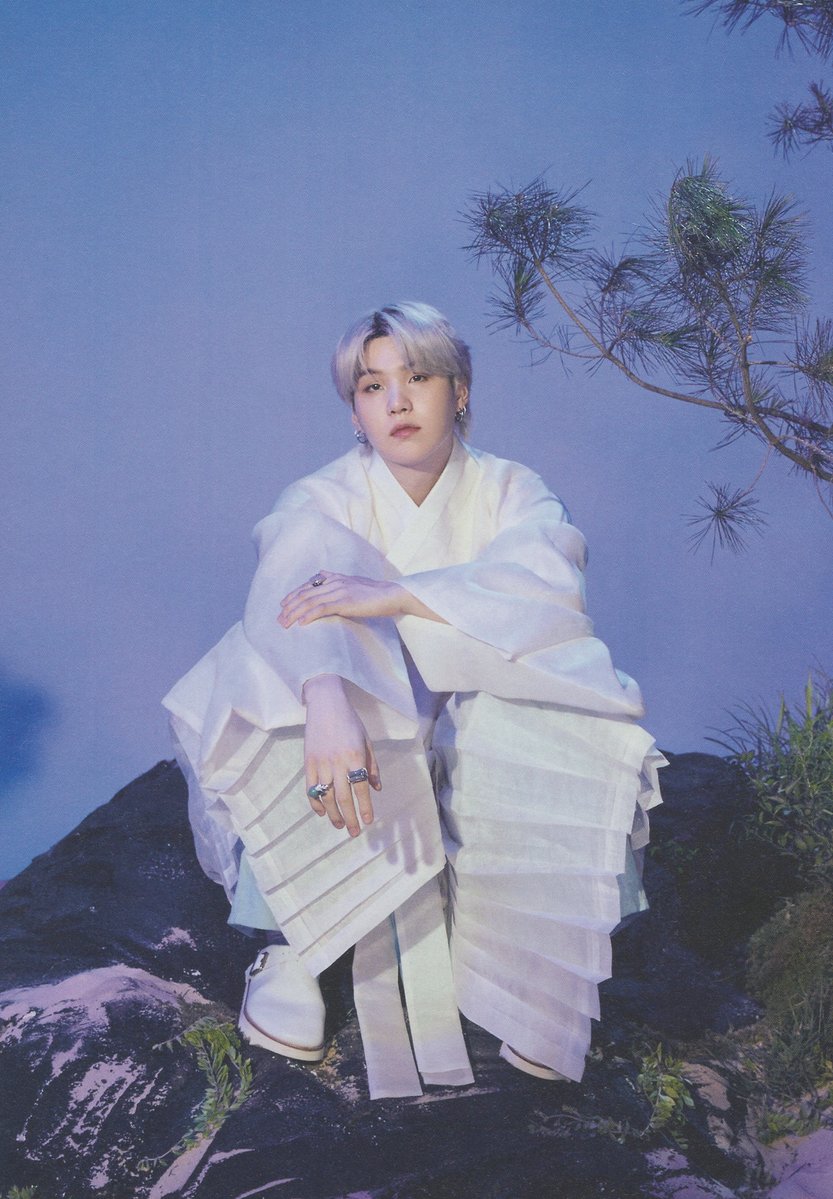 btsfancafe__twt's tweet photo. [scan] BTS 2021 Dalmajung (달마중) Postcard Book (6)

#BTS #방탄소년단 #Dalmajung https://t.co/8bKUfAbOMo