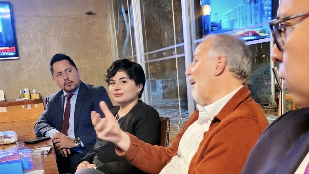 PJCOMEXI's tweet photo. Entender a México para entender su lugar en el mundo. 🇲🇽🌎

En una nueva edición de #HorizontesCOMEXI, distintas generaciones de nuestra comunidad dialogaron con el Dr. José Antonio Meade @JoseAMeadeK sobre los retos y oportunidades de México frente a la agenda global actual.

🧵 1/4
