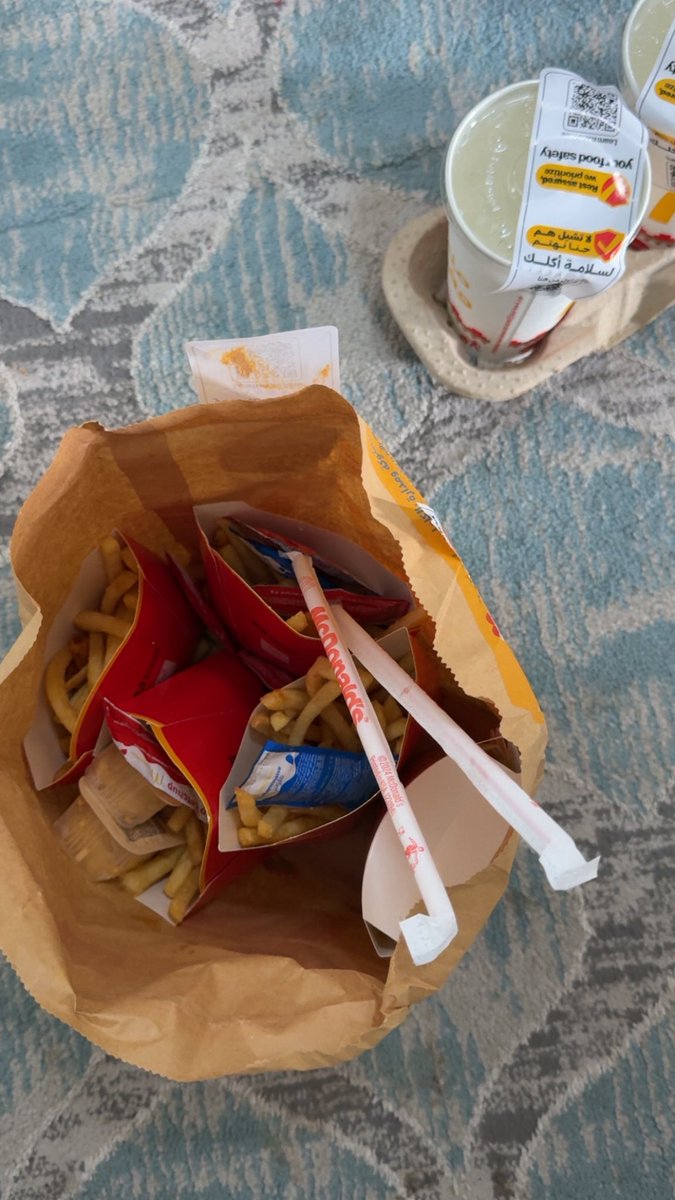 hajx01's tweet photo. @HungerStation طلبت اليوم مرتين قهوه وغداء وصل ناقصصص والحلااا مايع ويقولون يتواصلون معكم ولا رجعو فلوسي!!! https://t.co/JWYjDj8h4F