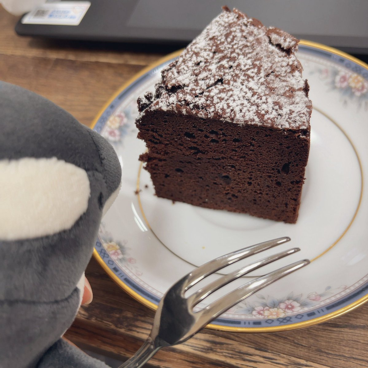 namae_or's tweet photo. お仕事合間の贅沢おやつ…🍫🍰

#Magicwands
#magicwands https://t.co/jb8KmtBdMZ