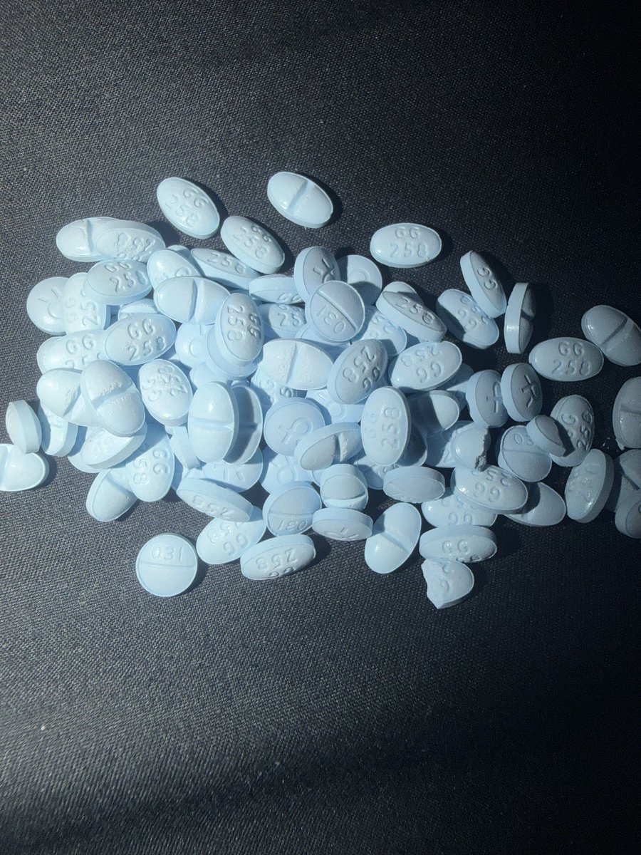 darkslutt223's tweet photo. #xanny 3$ a poppp https://t.co/63zFtl6T1Z