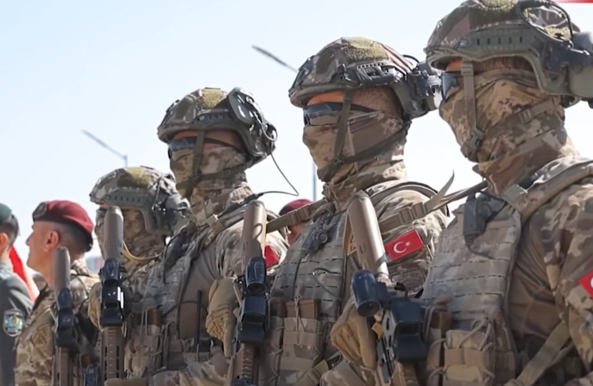 Mohsin_o2's tweet photo. Pakistan's Special Services Group (SSG) during Eternal Brotherhood-5 - Joint Special Forces Exercise in Uzbekistan: https://t.co/I3CqvPq0KQ