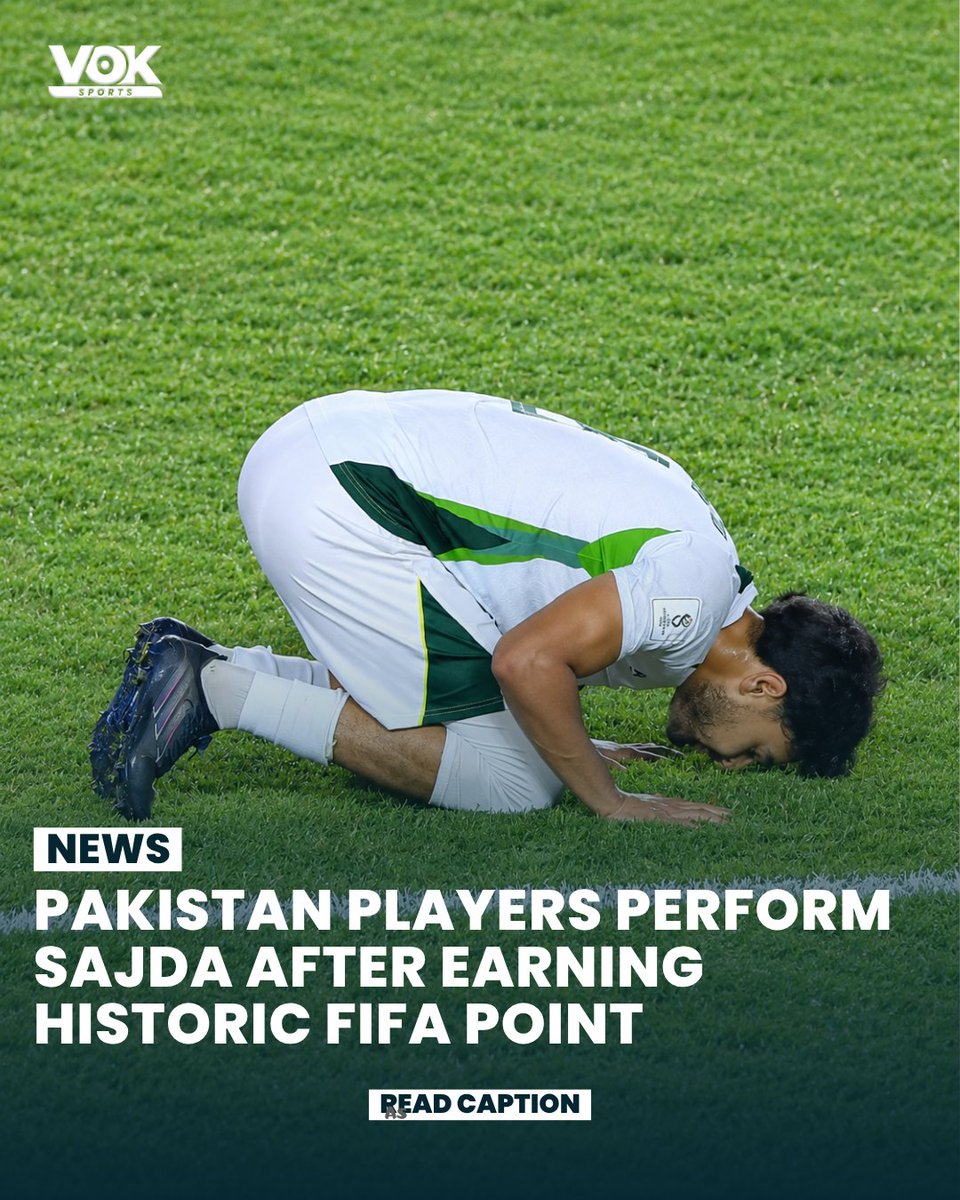 voksports's tweet photo. Pakistan players perform sajda and celebrate passionately after earning their first-ever point at a FIFA tournament with a historic 2-2 draw against the Philippines. 

Follow Vok Sports for more stories like this. 

#PakistanFootball #FIFA #VokSports https://t.co/4T4GyzDHQJ