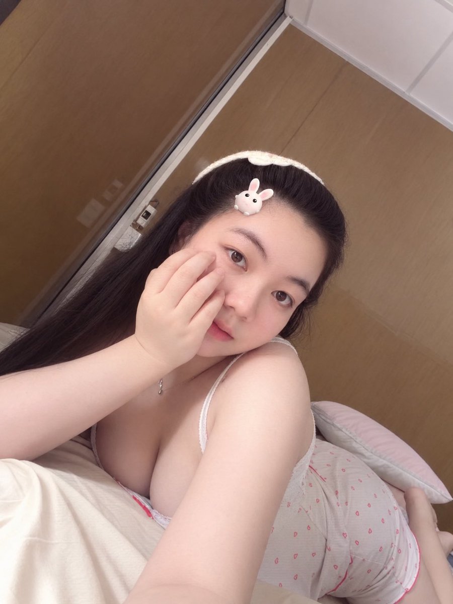 MiamSx's tweet photo. oops 🥺 https://t.co/ZXGYtNOKUI