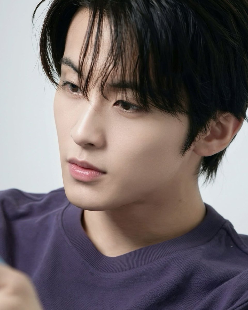 onyourn__ique's tweet photo. effortlessly handsome, as always. https://t.co/6BFNx7fwLb