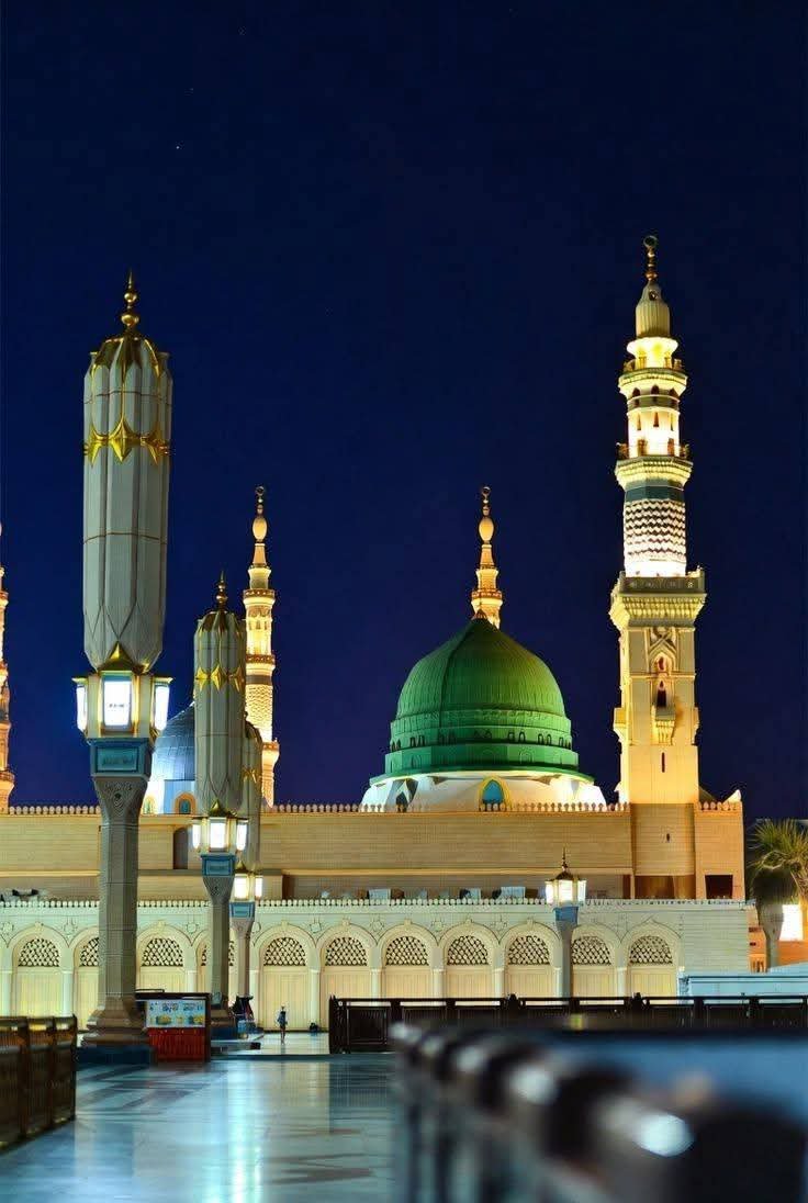 khan21191's tweet photo. کمال نرم دل ﷺ، انتہائی شفیق ﷺ، بےحدّ مہرباں ﷺ، پیارکرنے والے ﷺ، لطف و کرم فرمانے والے ﷺ، غریبوں، یتیموں اور مسکینوں کے والی ﷺ، سوہنے لجپال ﷺ، کریم آقا ﷺ۔۔!!
(صلی اللہ علیہ وآلہ وسلم)🌹❤️ https://t.co/kBbHVS9Q6E