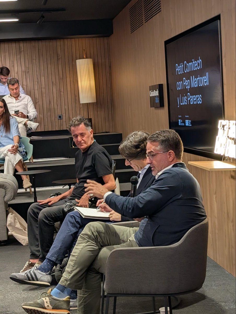 TechBarcelona's tweet photo. Hoy, desde @EAE_B_School y Tech Barcelona, organizamos un nuevo Petit Comitech con Pep Martorell y Luis Pareras, socios de Invivo Partners, el evento exclusivo para nuestros siguis y partners.

💵 Hace justo un año lanzaron Invivo Ventures AI, un fondo de 100M€ para invertir en la próxima generación de startups de IA, ciencia y deeptech.

Hablaremos de la próxima ola de innovación impulsada por la IA y de qué factores pesan a la hora de invertir en una startup. Todo ello, en el espacio @caixabank_cat All in One.