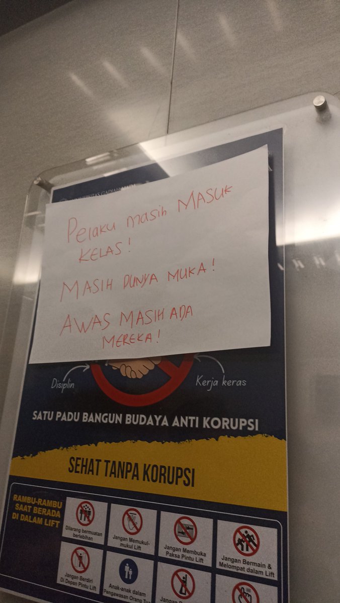 ayyakabur's tweet photo. ga cuma takut UTS, kita juga takut sama pelaku KS... https://t.co/XgviDEahhy