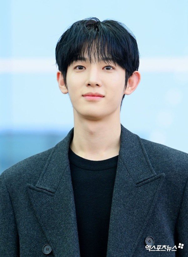ihnuen108's tweet photo. xinh iu lắm thui thỏ ưi 🐰 

PARK SIWOO IN PARIS 
#PARKSIWOO 
#PARKSIWOOPFWSS27 https://t.co/17h27LsqHS