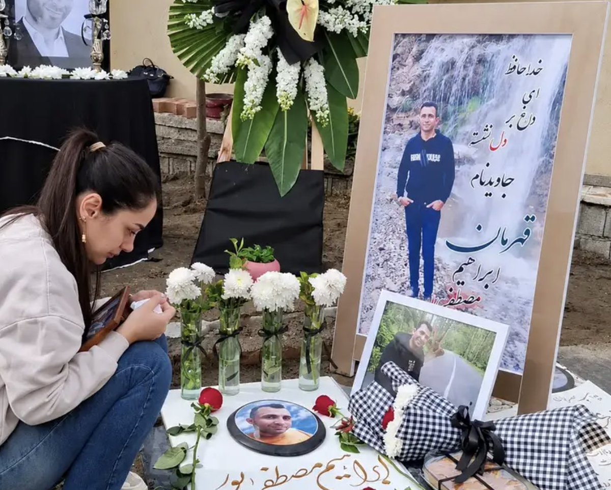 farnooshfam's tweet photo. مونا محمودیان، همسر جاویدنام ابراهیم مصطفی‌پور، در بابل بازداشت شد

#IranMassacre‌ https://t.co/Q1kljJiYeR