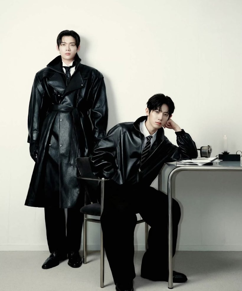 Koalapso5's tweet photo. I’d love to say Paris Fashion Week is coming soon and the couple Kim Yoon Sik - Park Si Woo will be there as soon as possible❤��

YOONSIK SIWOO Pour Toujours
#YOONSIK_SIWOO_PFWSS27 https://t.co/0mXqLPguD9