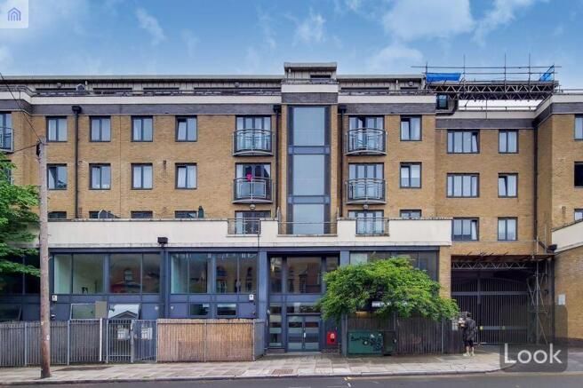 LookProperty's tweet photo. TO LET 🏡

The Bow Connection, E3 📍

£1,750 pcm 💷

1 bedroom apartment in private modern development. Open plan kitchen/living room, plenty of natural light, spacious bedroom and good size lounge leading to double patio doors onto a private terrace.

https://t.co/kb1gz2rI8u https://t.co/IE6yXwyPx2