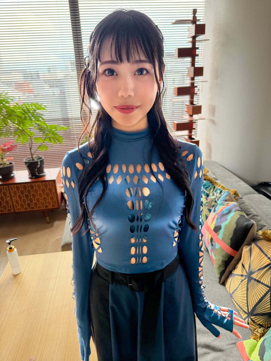 Sylviarommelse's tweet photo. ⬅️これが　　　　　こう➡️ https://t.co/hqN282dKb6