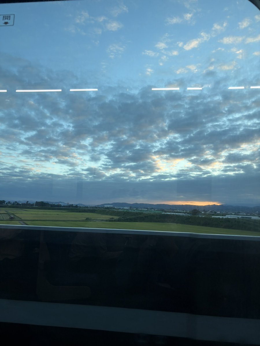 lawyer_origin's tweet photo. 先日、入会した中小企業同友会には全国大会というのがあるらしいので、沖縄から仙台までやってきました。
14年ぶりの2度目の仙台。
#中小企業同友会 #仙台 https://t.co/WfyuQn60Lr