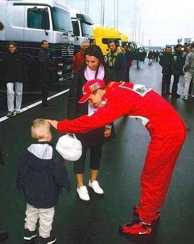 Formu1a_M2X's tweet photo. get to know me (f1 edition)   
-WDC in my birth year 
-birth month 
-fav retired driver 
- my age https://t.co/sonsXkMfQg