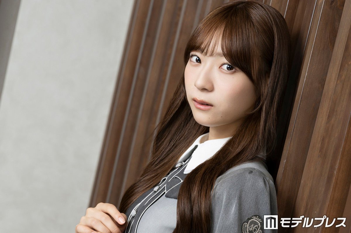 modelpress's tweet photo. 【日向坂46宮地すみれインタビュー前編】

選抜・ひなた坂46の“光と影”
今だから明かせる客席で抱えた悔しさの理由
https://t.co/dliLFtDSrJ

「客席から見るひなた坂46のライブはかっこよくて、メッセージ性が強い要素が含まれているので、がむしゃらに楽しんで輝いているメンバーの姿が本当に眩しくて何度も感動しました。でもあまりにもかっこよかったので、客席から見ていたら自分が何もできていないような気がして」

「自分が本当にやりたいことは明確で、ファンの皆さんと一緒に夢を叶えたいというのが1番の夢なのに、それに近づくどころか、足踏みをしているようなもどかしさを感じていました」

#日向坂46_イチャイチャ虫