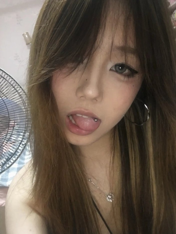 zmpot8's tweet photo. 很久没有遇过这种类型的小姑娘了，也算是尝尝鲜，总接代驾已经好久没有自己实操mi的过程了，现在看来还是宝刀未老啊 https://t.co/UW7A4NOC0J
