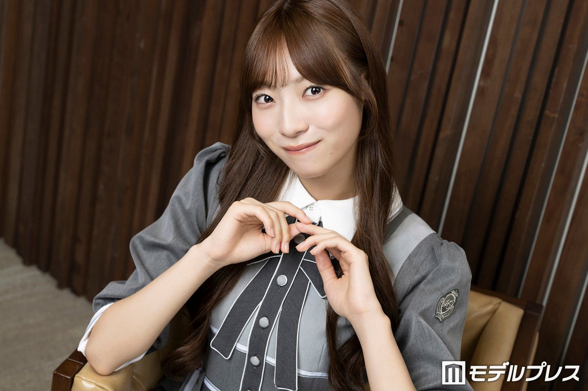 modelpress's tweet photo. 【日向坂46宮地すみれインタビュー前編】

選抜・ひなた坂46の“光と影”
今だから明かせる客席で抱えた悔しさの理由
https://t.co/dliLFtDSrJ

「客席から見るひなた坂46のライブはかっこよくて、メッセージ性が強い要素が含まれているので、がむしゃらに楽しんで輝いているメンバーの姿が本当に眩しくて何度も感動しました。でもあまりにもかっこよかったので、客席から見ていたら自分が何もできていないような気がして」

「自分が本当にやりたいことは明確で、ファンの皆さんと一緒に夢を叶えたいというのが1番の夢なのに、それに近づくどころか、足踏みをしているようなもどかしさを感じていました」

#日向坂46_イチャイチャ虫